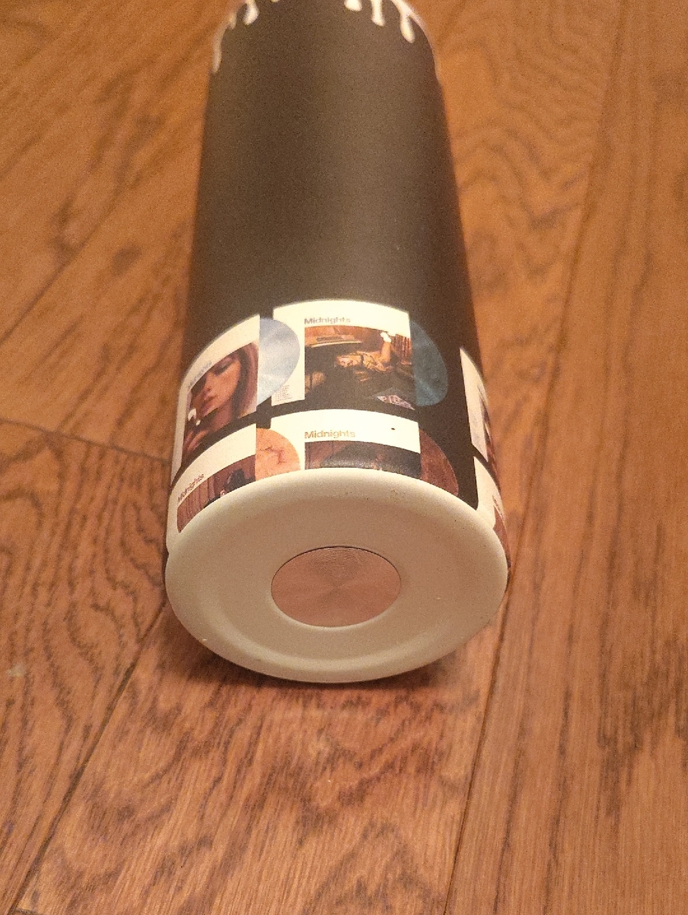 Starbucks x Taylor Swift Limited Edition Black & Red Tumbler - Picture 4 of 8